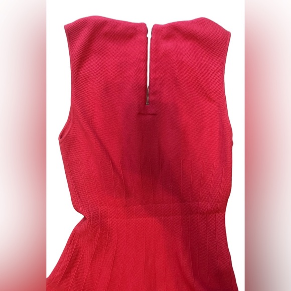 Alice & Olivia Paulie Sleeveless Scalloped Hem Fit & Flare Knit Mini Dress Pink - Picture 5 of 10